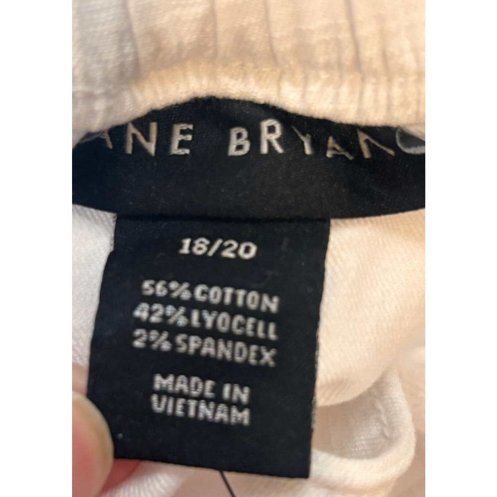Lane Bryant White Mid Rise Drawstring Waist Relaxed Fit Shorts Plus Size 18 20 - Picture 6 of 8